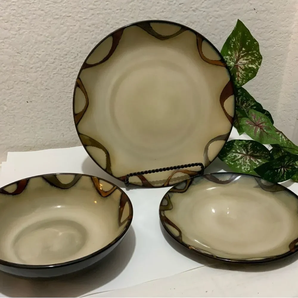Set Pier 1 Imports (2)11” Stoneware Brown “Wave”  Dinner Plate (2)8” salad plate